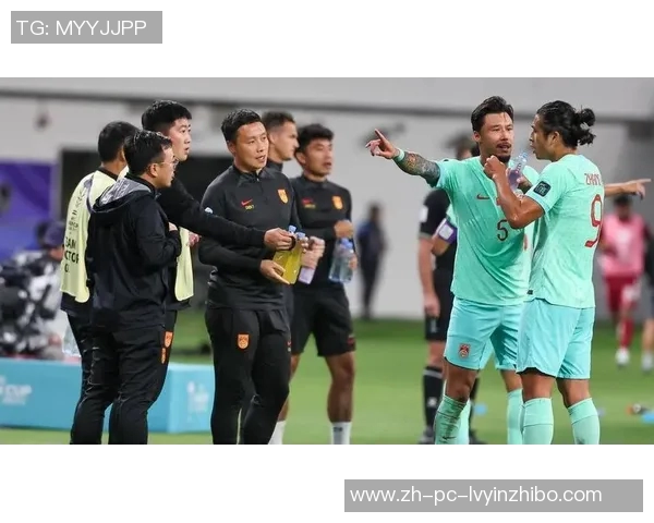 国足中方助教临时执教东亚杯郑智与陈涛谁将成为新领军人物